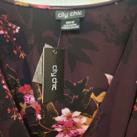 City Chic Cross Over Tie Top. New With Tags - Picture 6 of 8